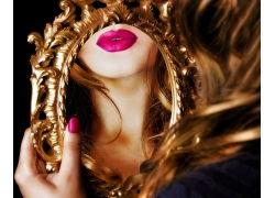 欧美口红特写图片高清,色彩斑斓，魅力四射的唇部艺术