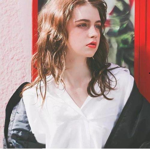 欧美辣妹脸型特点图片,精致轮廓与时尚魅力